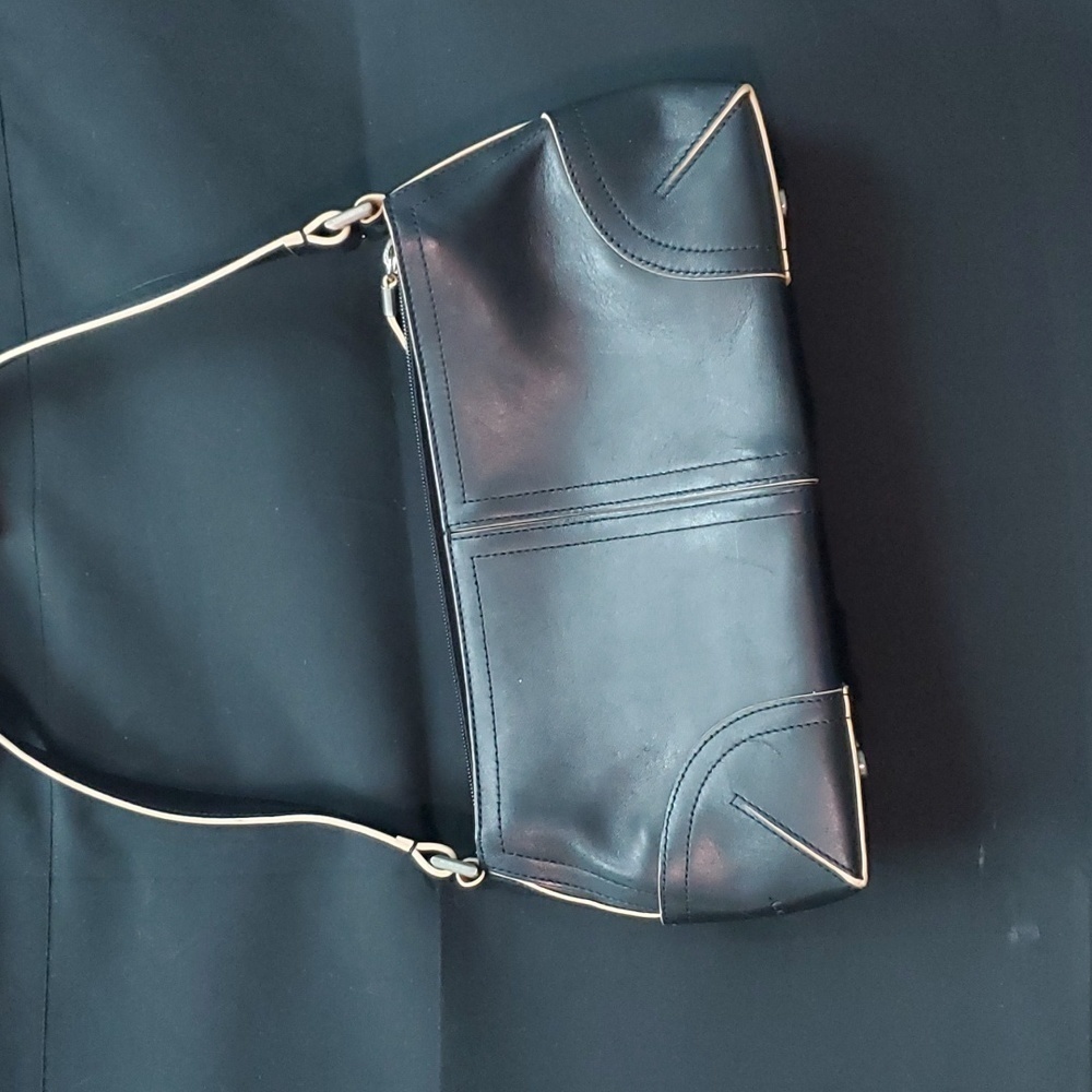 Ellen Tracy Leather Purse